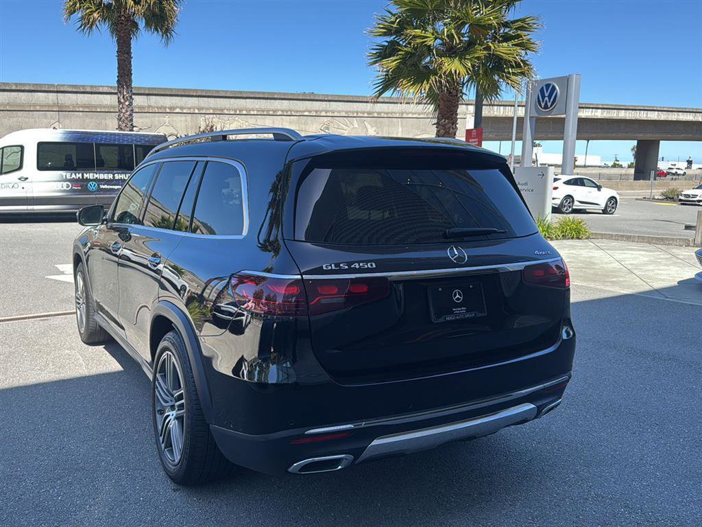 Used 2024 Mercedes-Benz GLS 450 4MATIC image 8