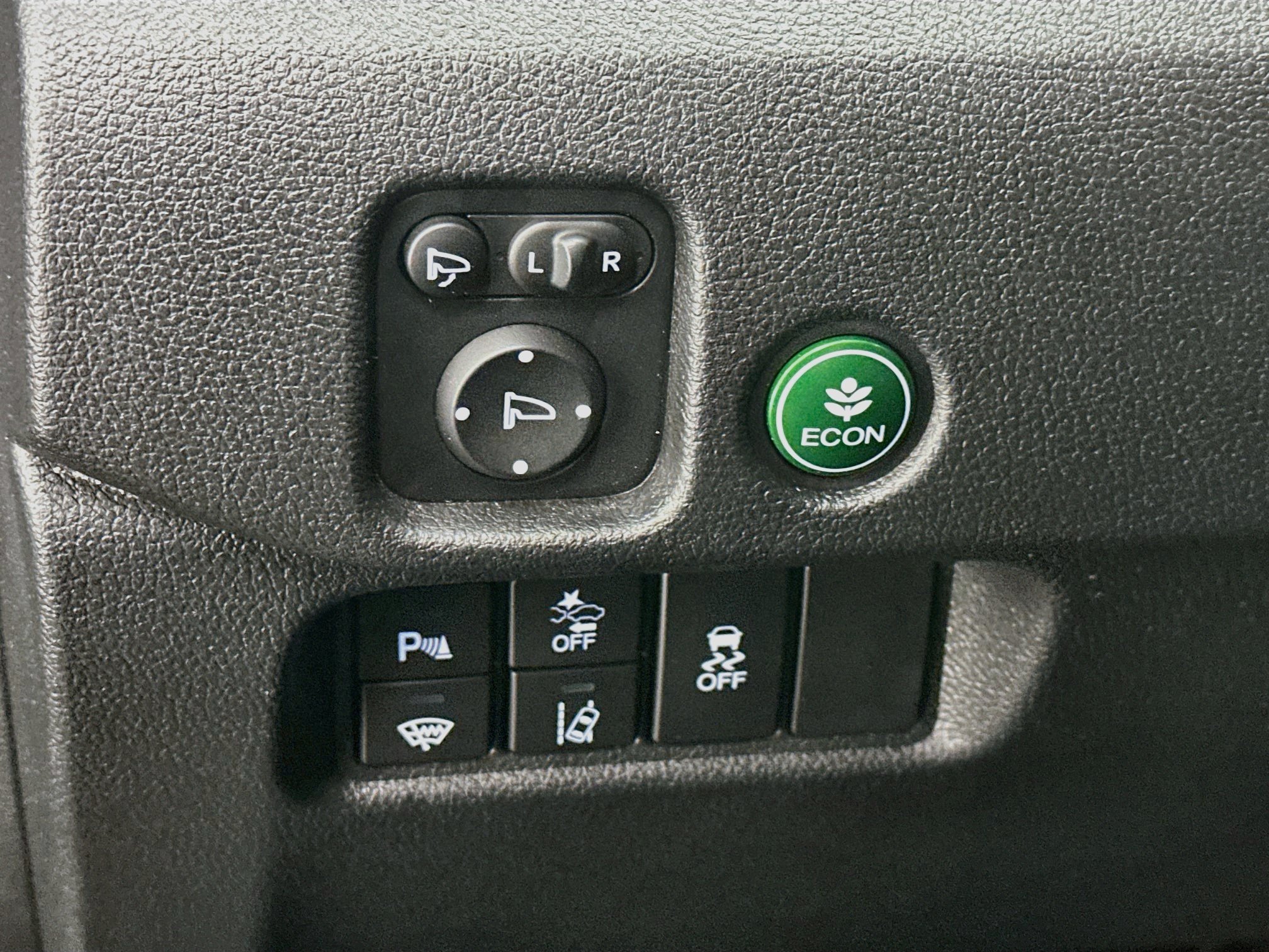 Used 2025 Honda Passport Black Edition image 17