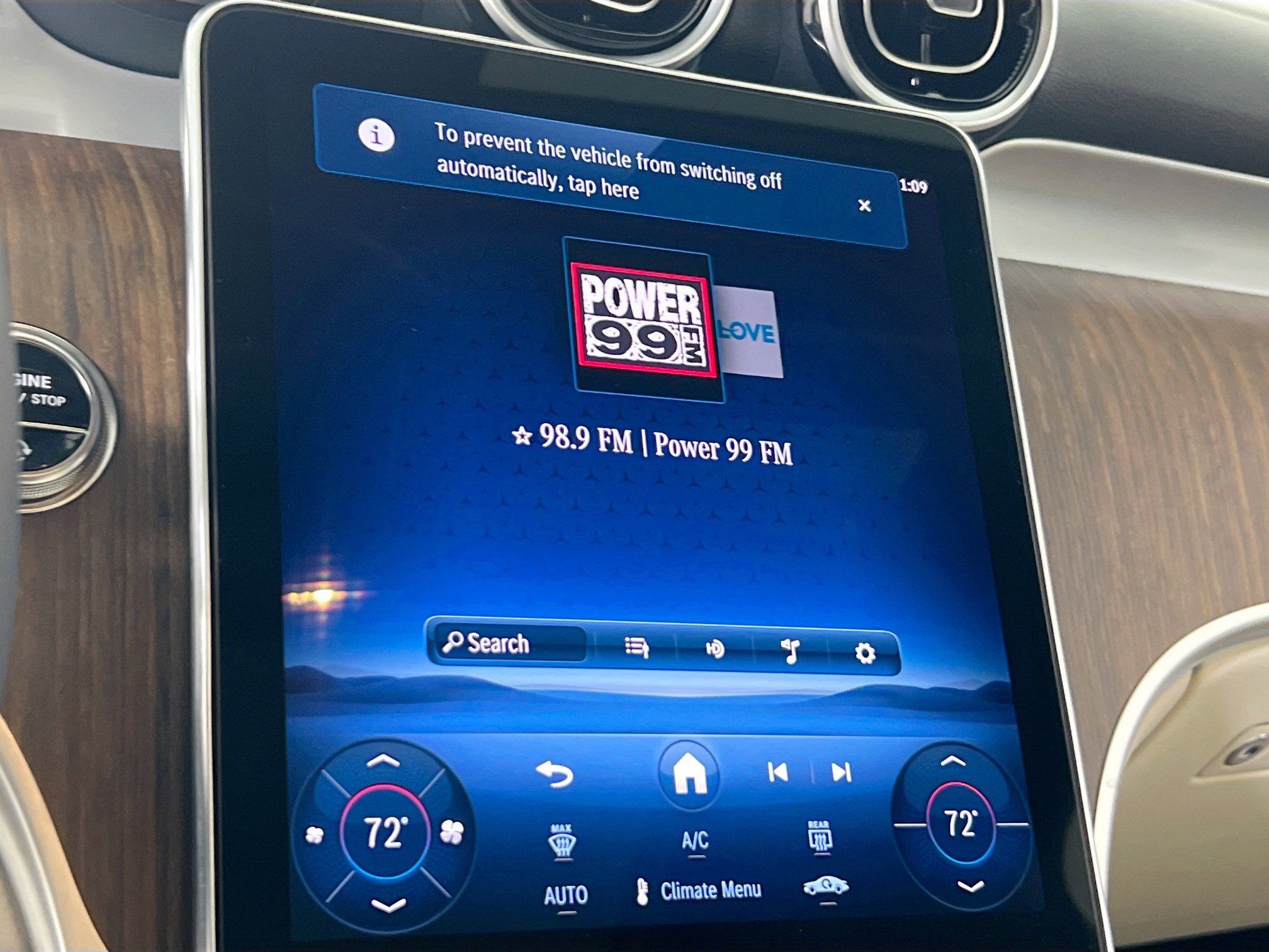 Used 2025 Mercedes-Benz GLC 300 4MATIC image 15