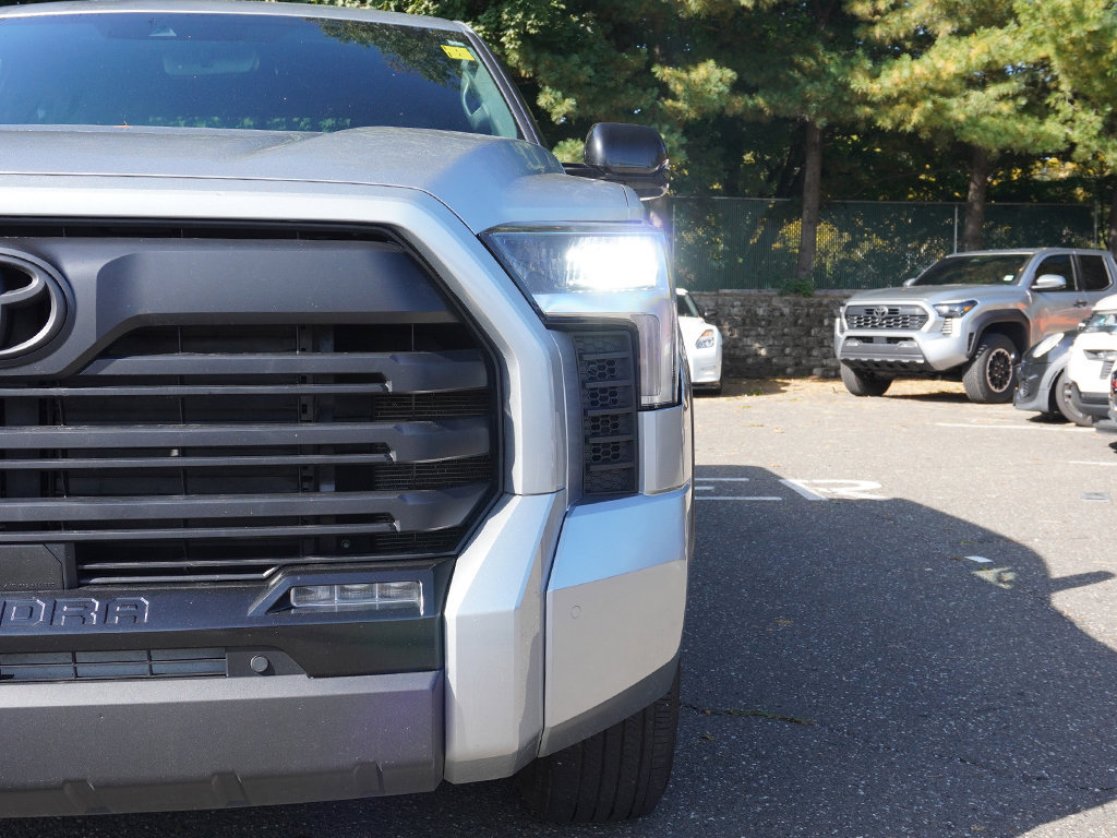 Used 2025 Toyota Tundra Limited AWD/4WD image 15