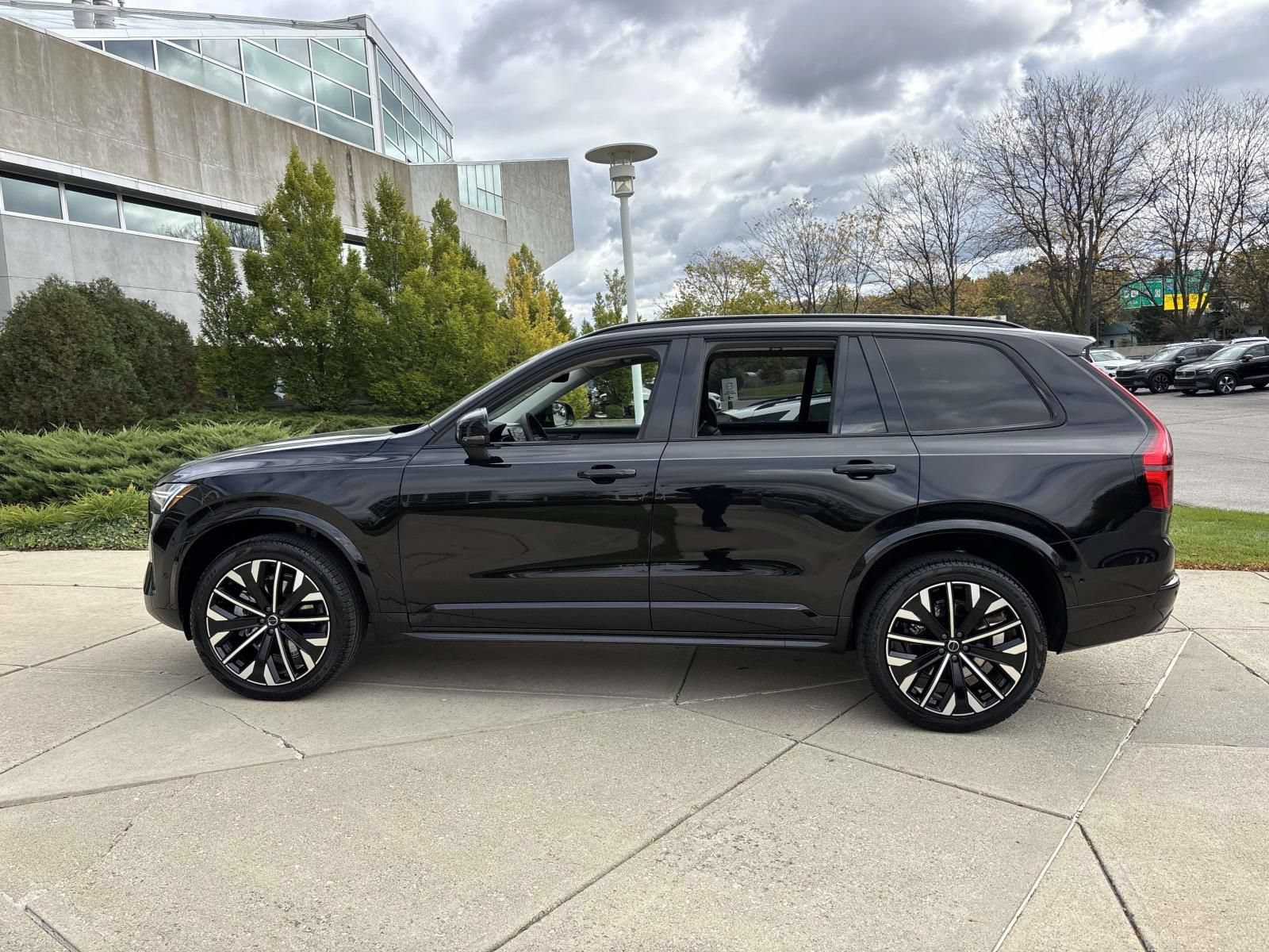 Used 2026 Volvo XC90 B6 Ultra w/ Protection Package Premier AWD/4WD image 4