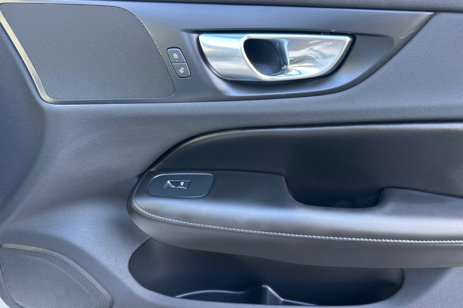 Certified 2023 Volvo S60 B5 Plus w/ Climate Package image 20