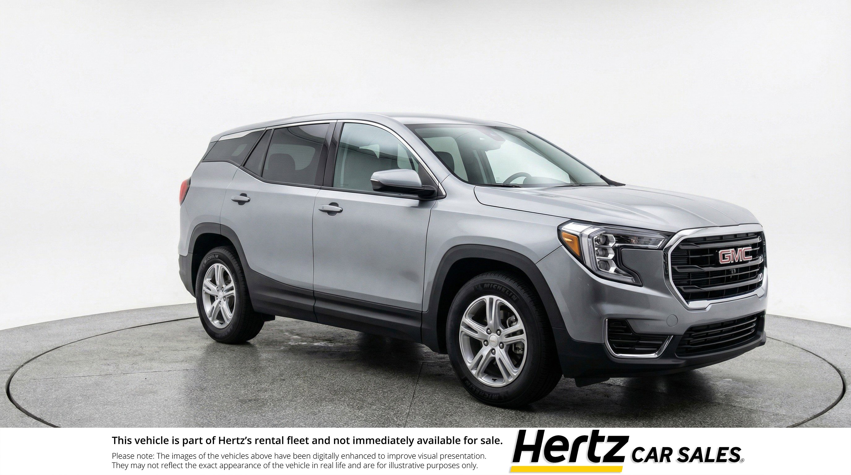 Used 2024 GMC Terrain SLE image 1