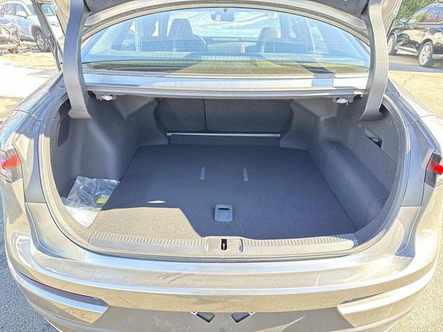 Used 2025 Toyota Crown XLE image 12