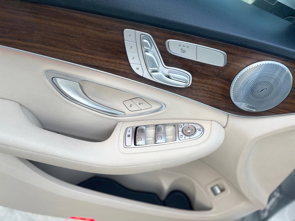 Used 2021 Mercedes-Benz C 300 4MATIC Sedan image 11