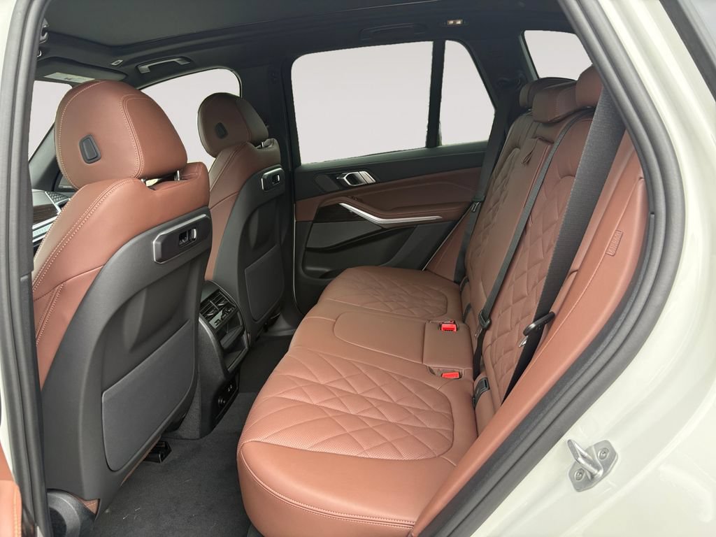 New 2026 BMW X5 xDrive40i w/ Premium Package AWD/4WD image 13