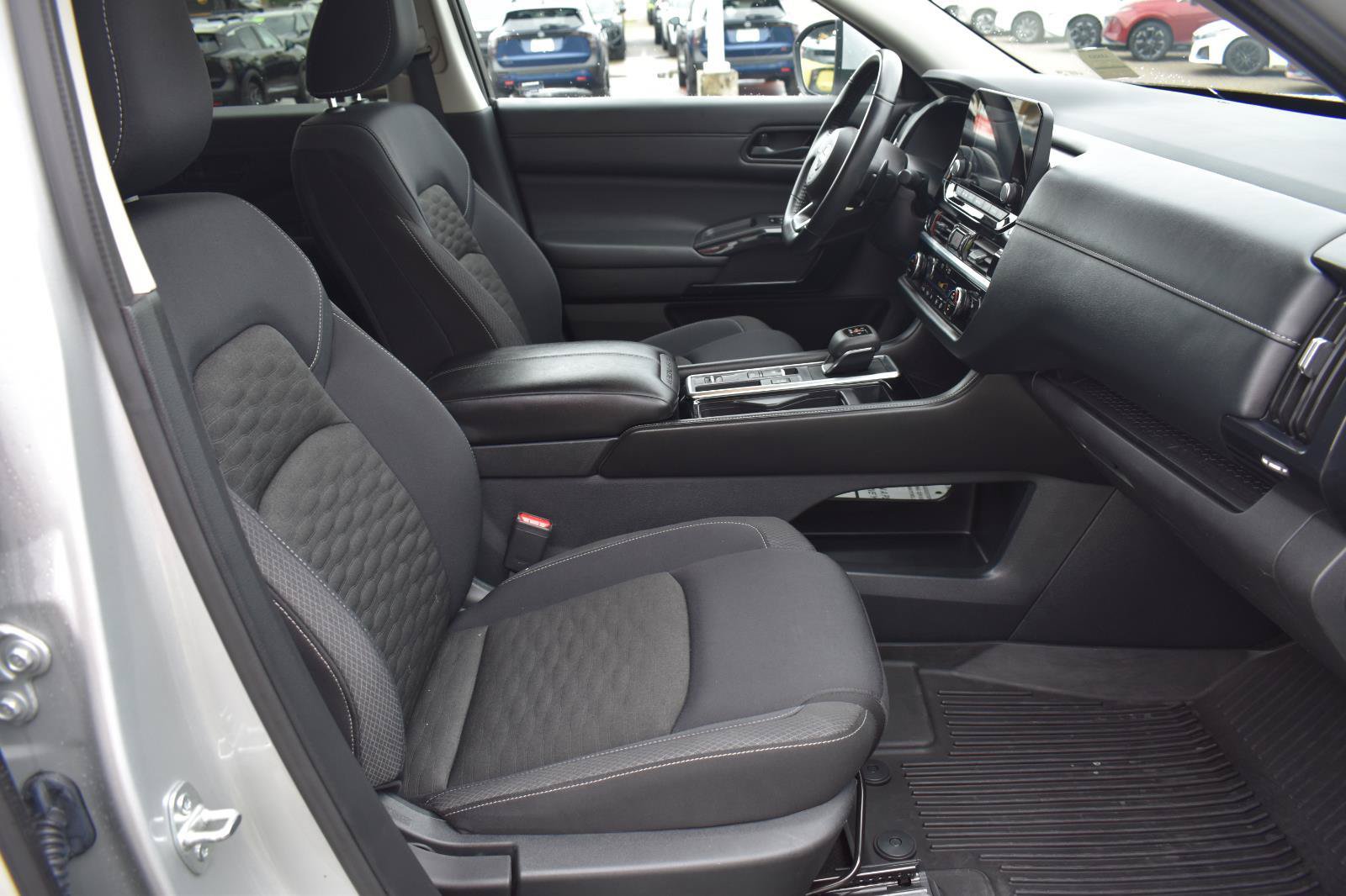 Used 2024 Nissan Pathfinder SV FWD image 72