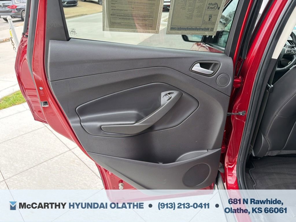 Used 2019 Ford Escape Titanium image 23