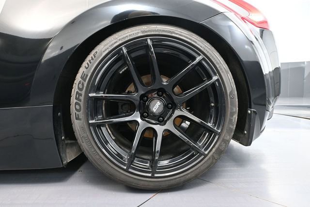 Used 2009 Nissan 370Z Touring RWD image 11