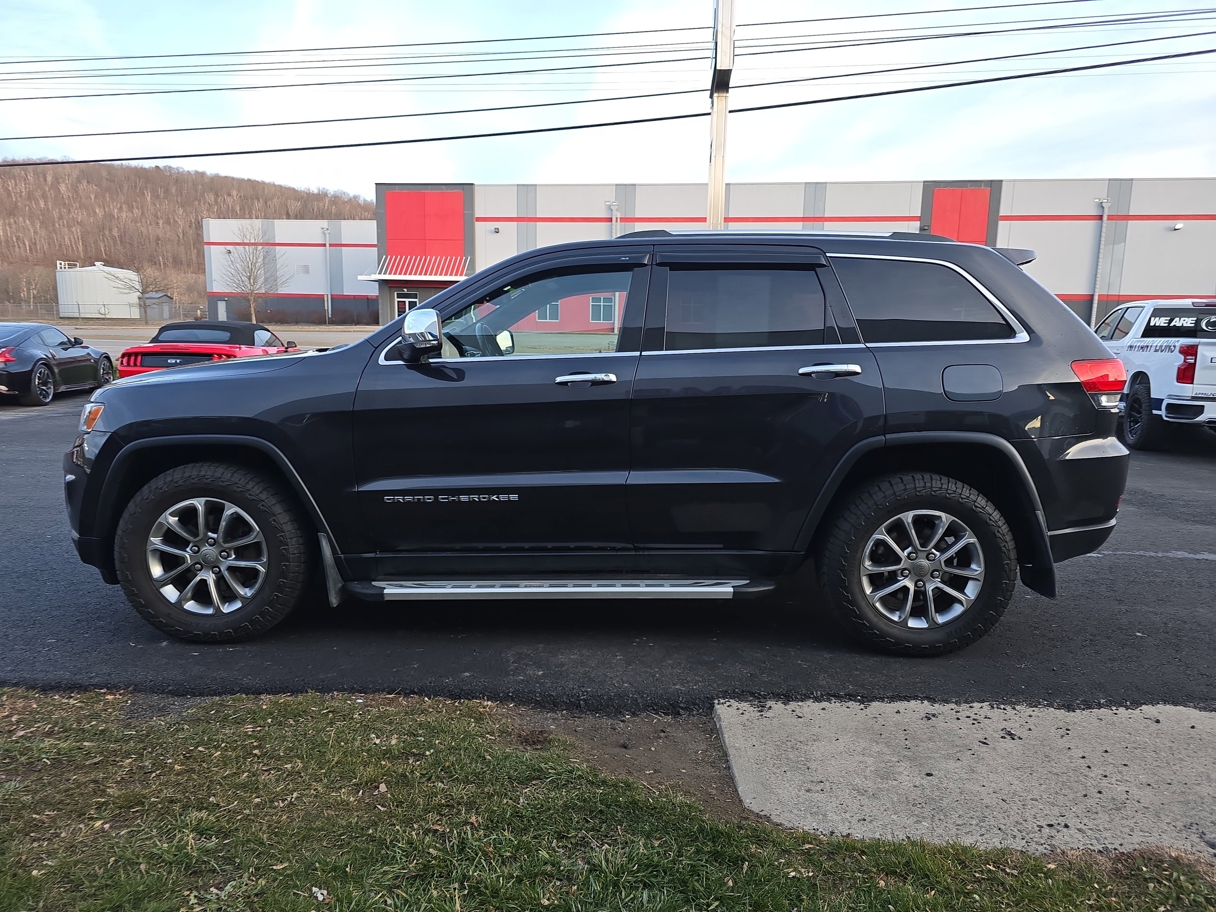 Used 2015 Jeep Grand Cherokee Limited image 7