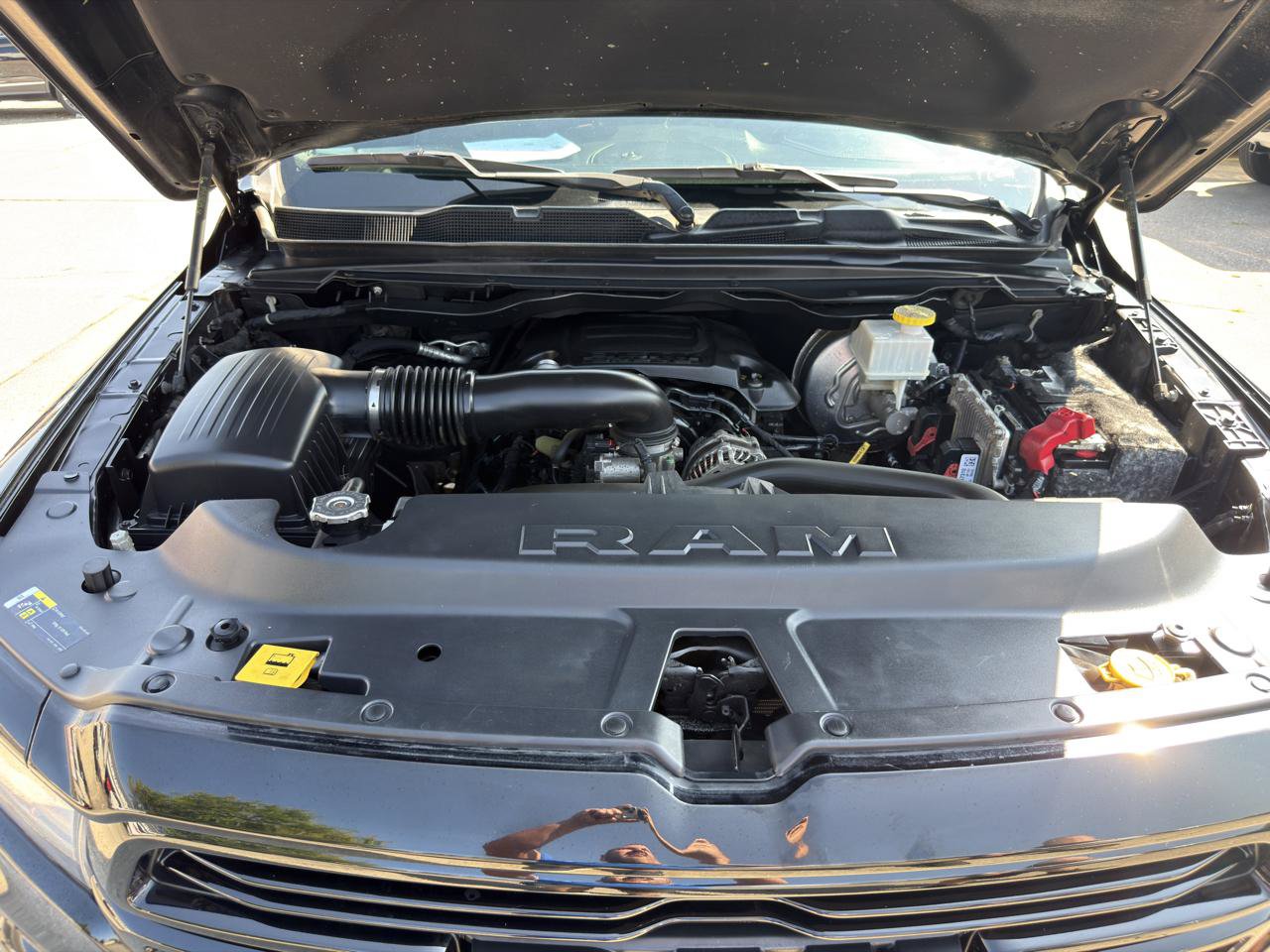 Used 2019 RAM 1500 Laramie AWD/4WD image 41