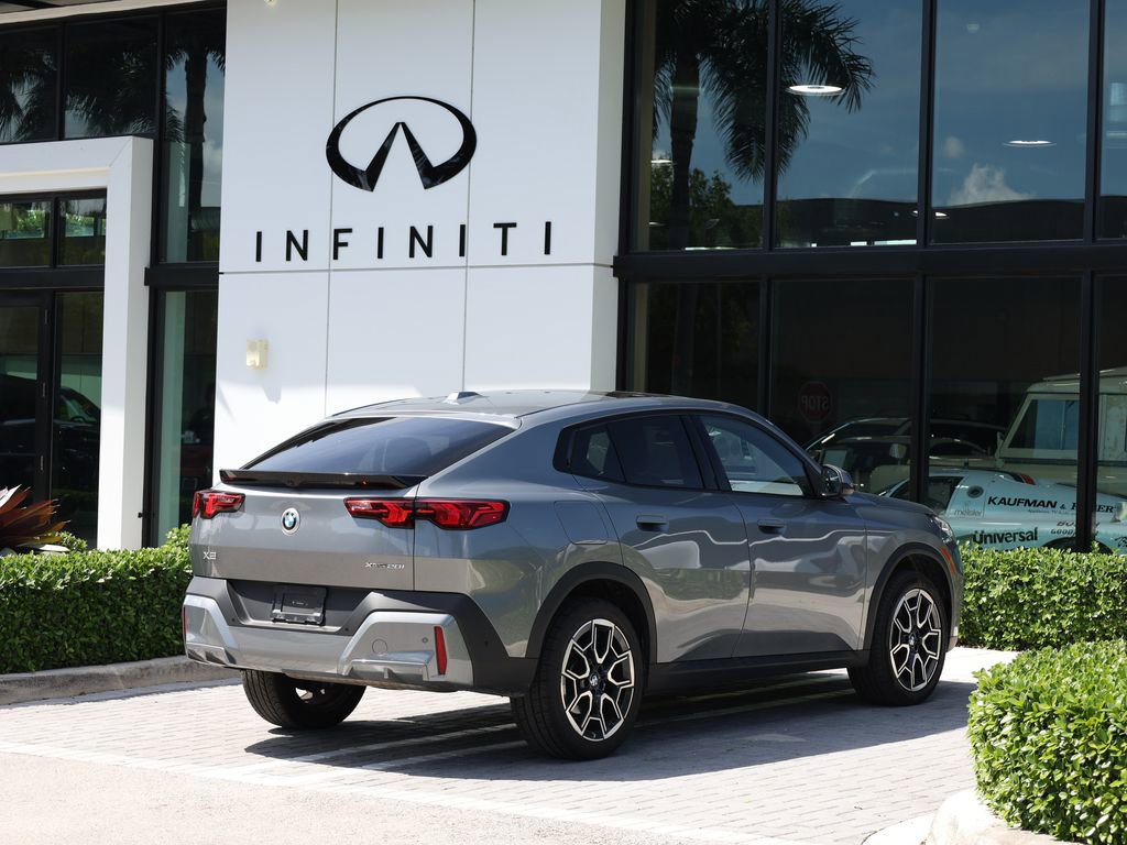 Used 2025 BMW X2 xDrive28i w/ Convenience Package image 4