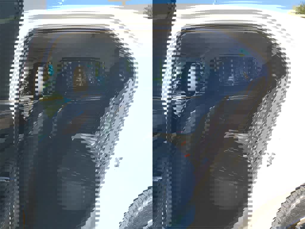 Used 2021 Genesis G90 3.3T Premium image 10