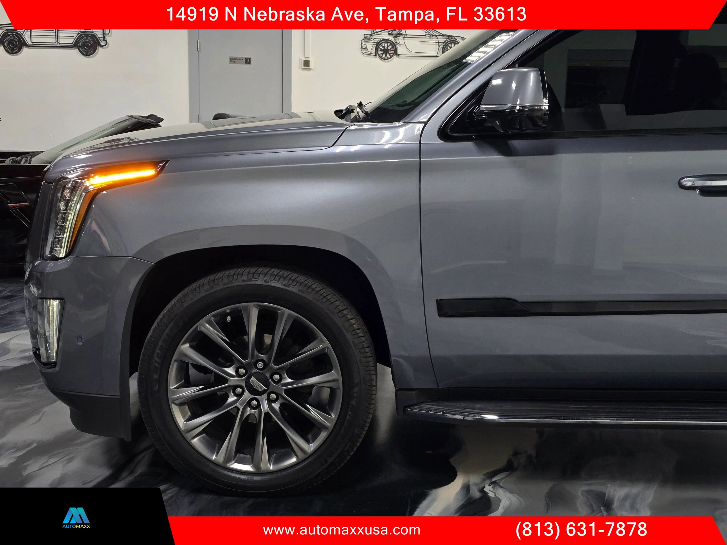 Used 2019 Cadillac Escalade Luxury w/ Escalade Sport Edition image 10