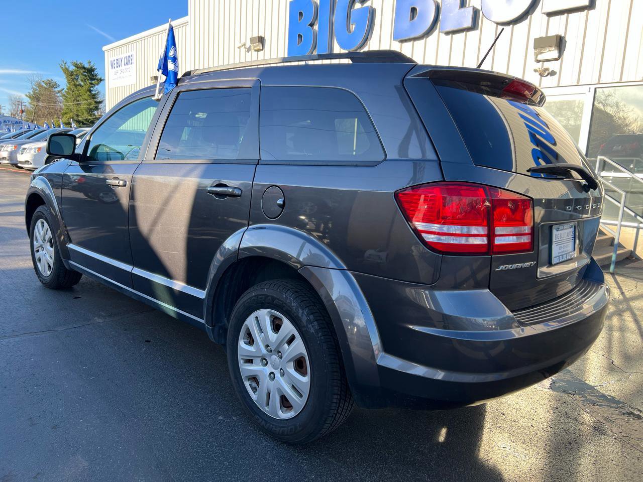 Used 2018 Dodge Journey SE image 3