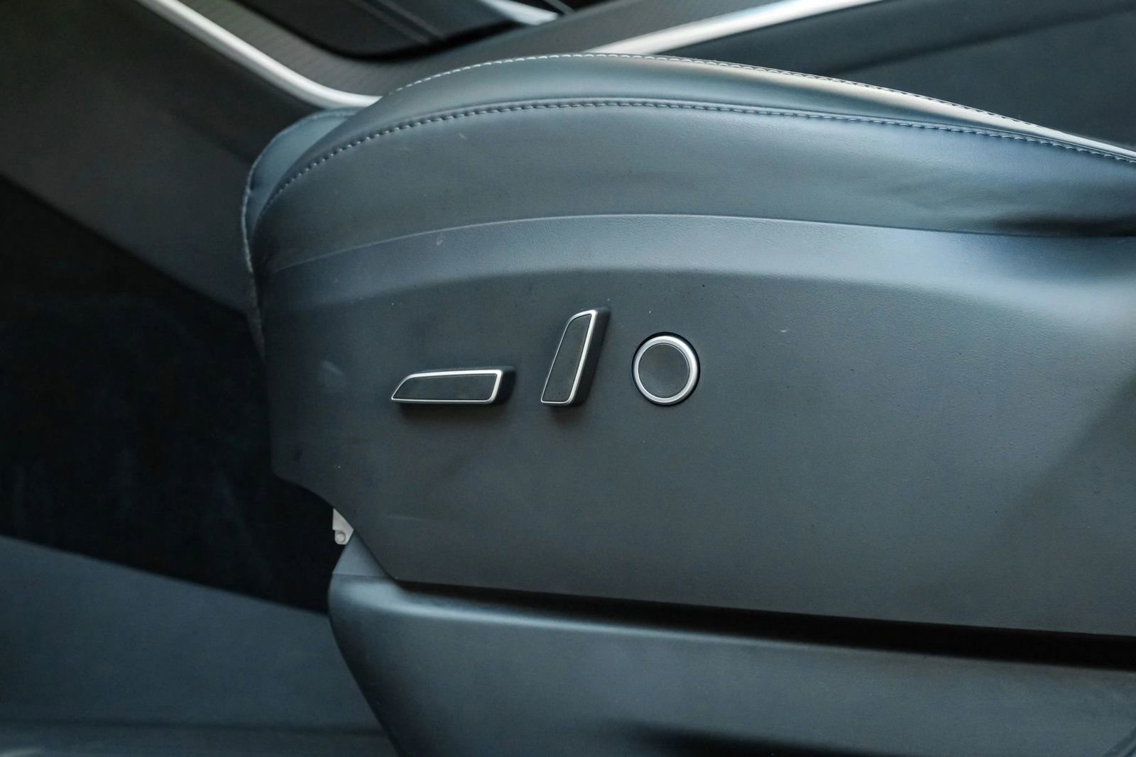 Used 2023 Tesla Model X Plaid image 54