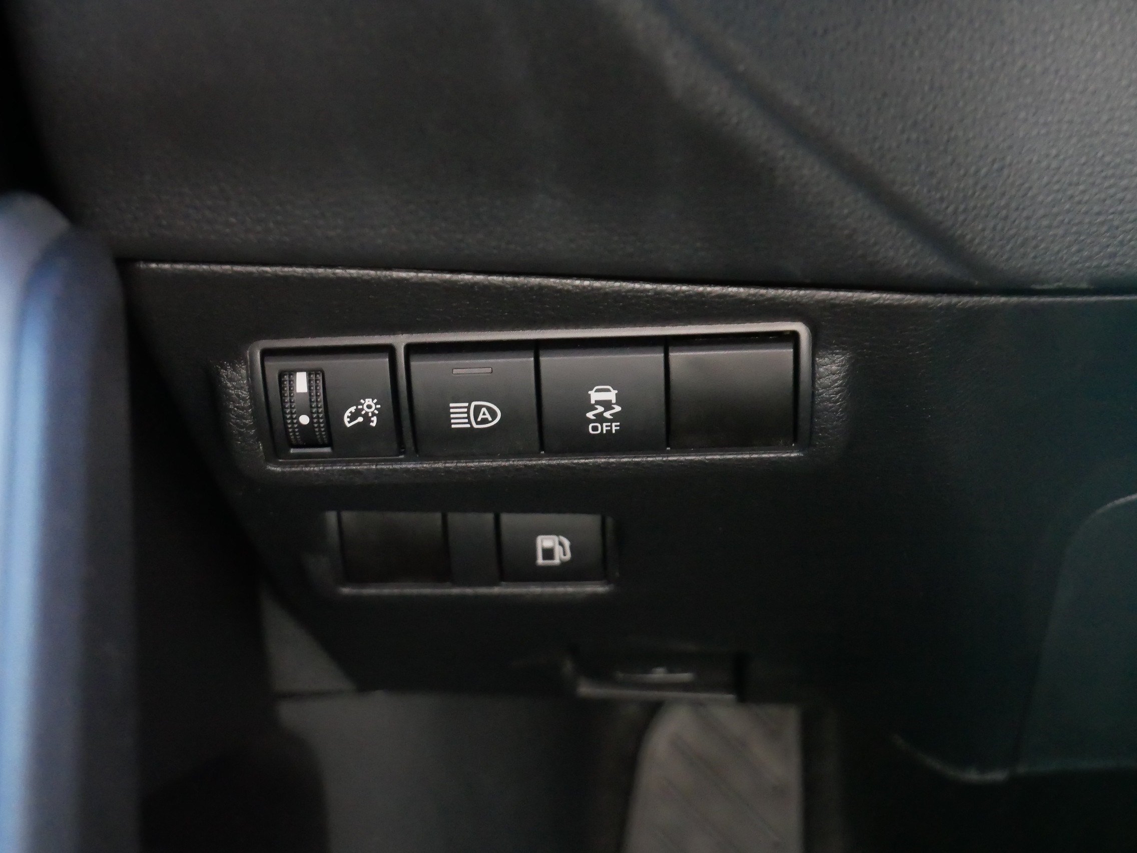 Certified 2024 Toyota Corolla Cross AWD Hybrid image 26