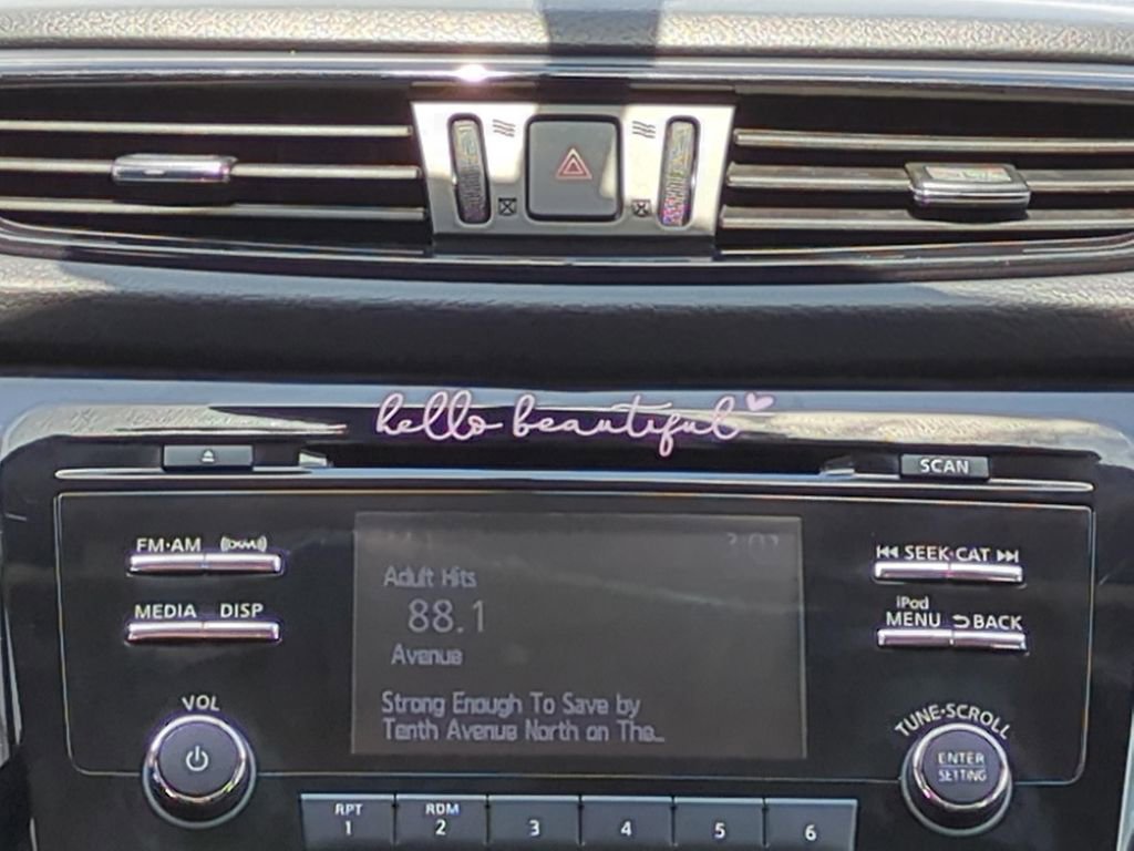 Certified 2018 Nissan Rogue Sport SV image 19