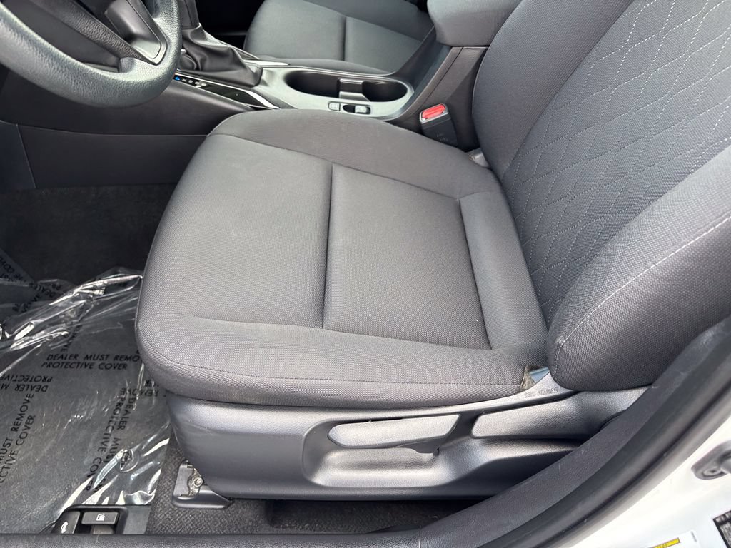 Used 2025 Toyota Corolla LE FWD image 19