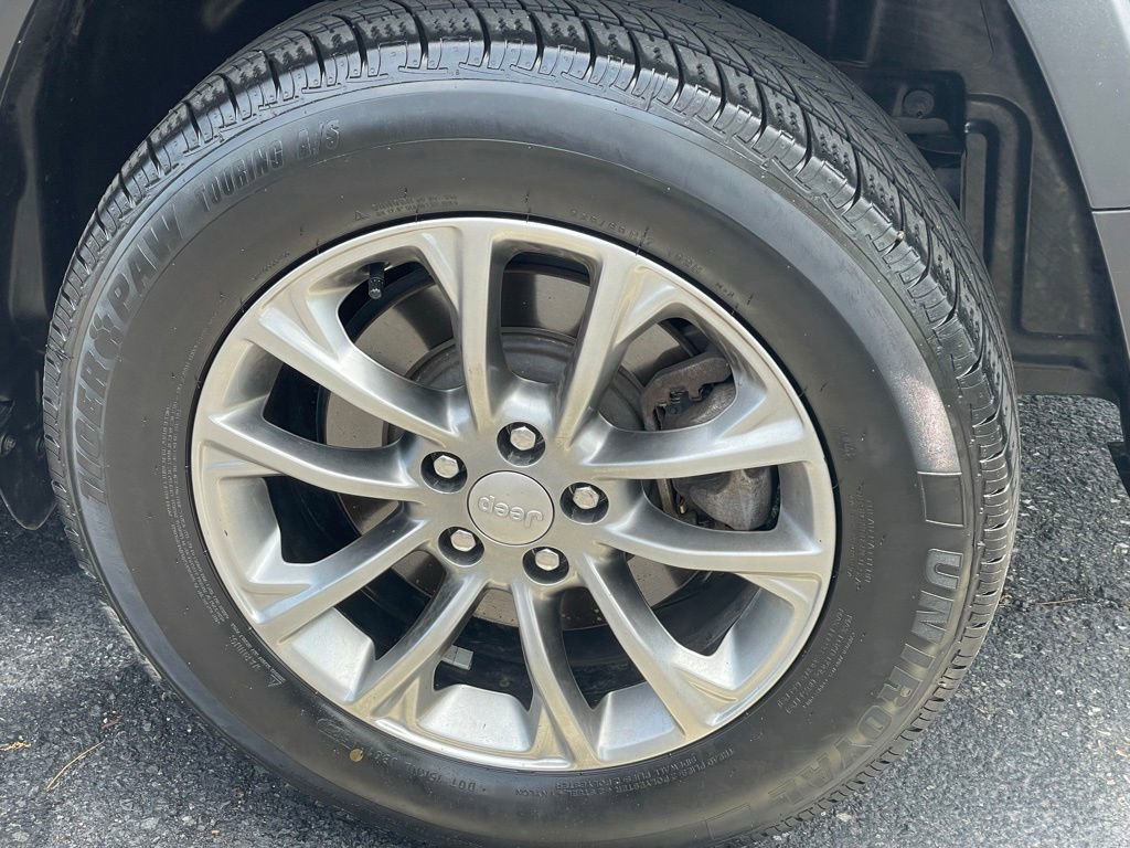 Used 2021 Jeep Cherokee Latitude Plus image 20