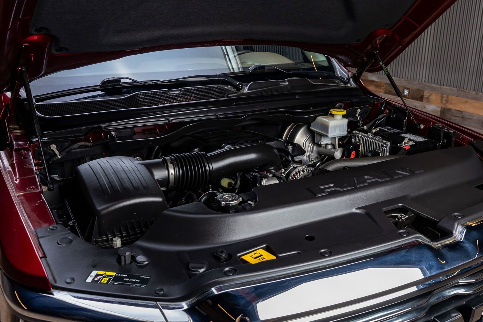 Used 2020 RAM 1500 Laramie AWD/4WD image 40