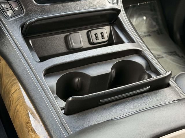 Used 2016 GMC Yukon Denali w/ Open Road Package AWD/4WD image 17