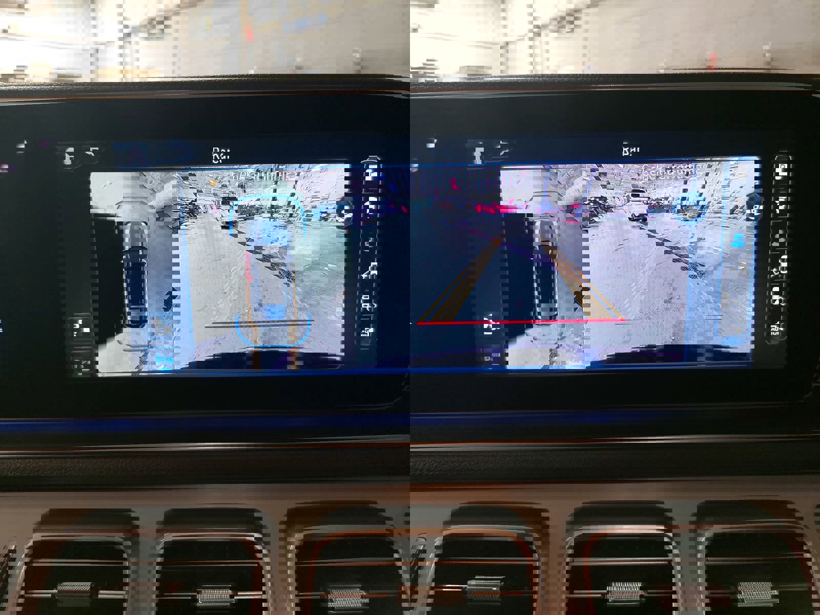 Used 2024 Mercedes-Benz GLE 450e 4MATIC image 25