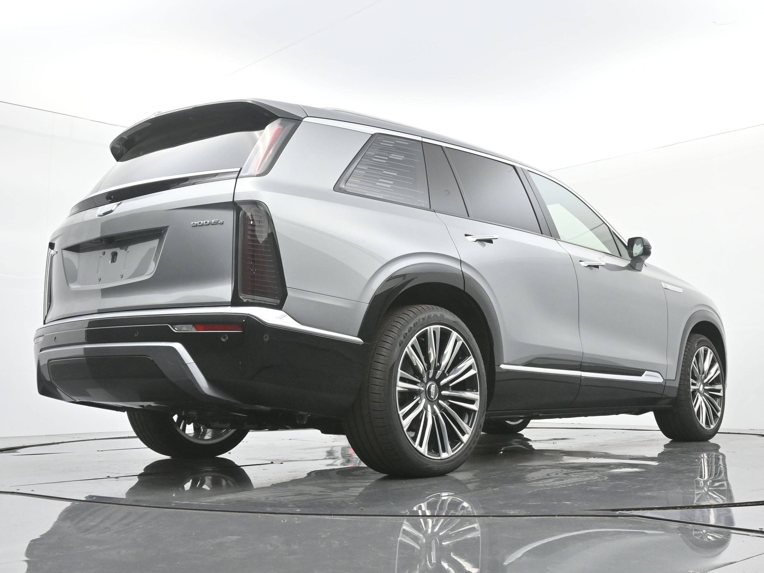 New 2026 Cadillac Vistiq Premium Luxury w/ LPO, Floor Liner Package image 19