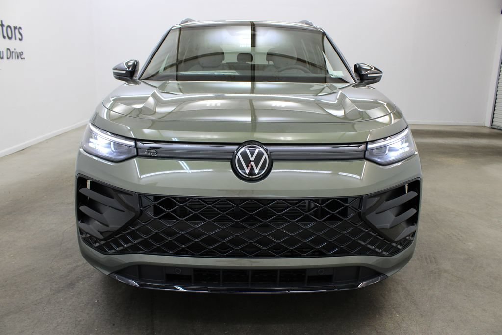 New 2026 Volkswagen Tiguan SE R-Line FWD image 7