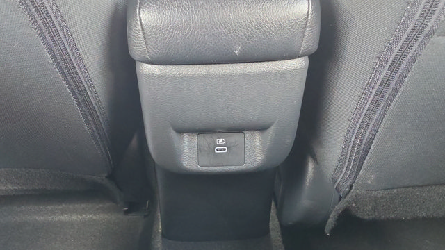 Used 2024 Nissan Versa SV FWD image 28