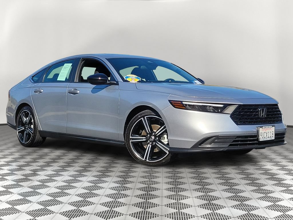 Certified 2025 Honda Accord Sport image 2
