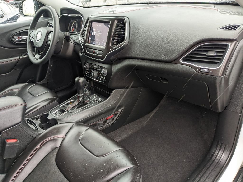 Used 2022 Jeep Cherokee Trailhawk image 8