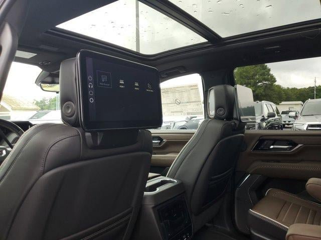 New 2026 GMC Yukon Denali Ultimate AWD/4WD image 8