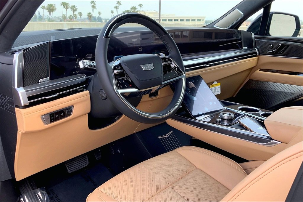New 2025 Cadillac Escalade IQ Sport 2 w/ LPO, ONYX Package image 9