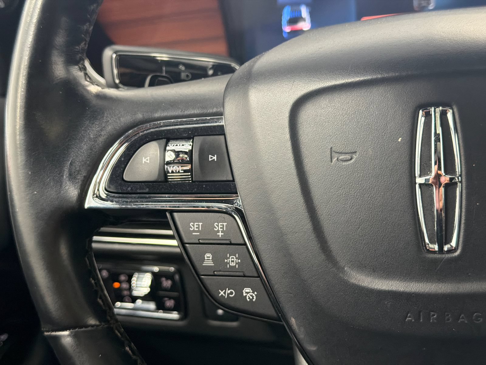 Certified 2023 Lincoln Navigator Reserve AWD/4WD image 25