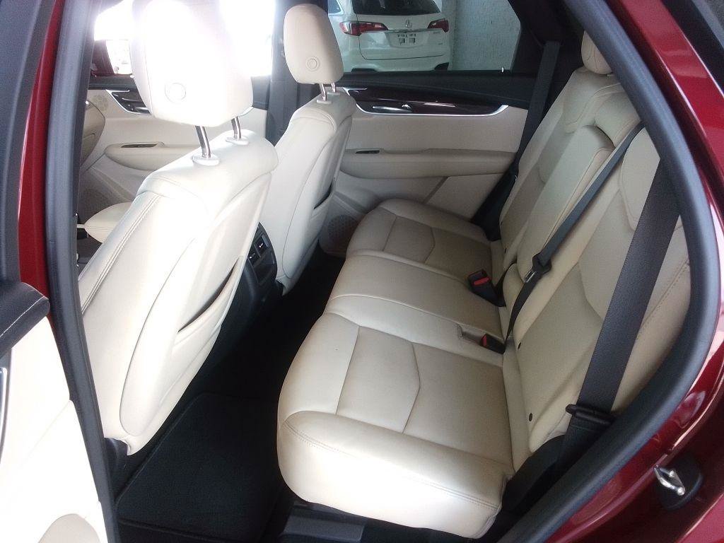 Used 2017 Cadillac XT5 Luxury w/ Driver Awareness Package FWD image 15