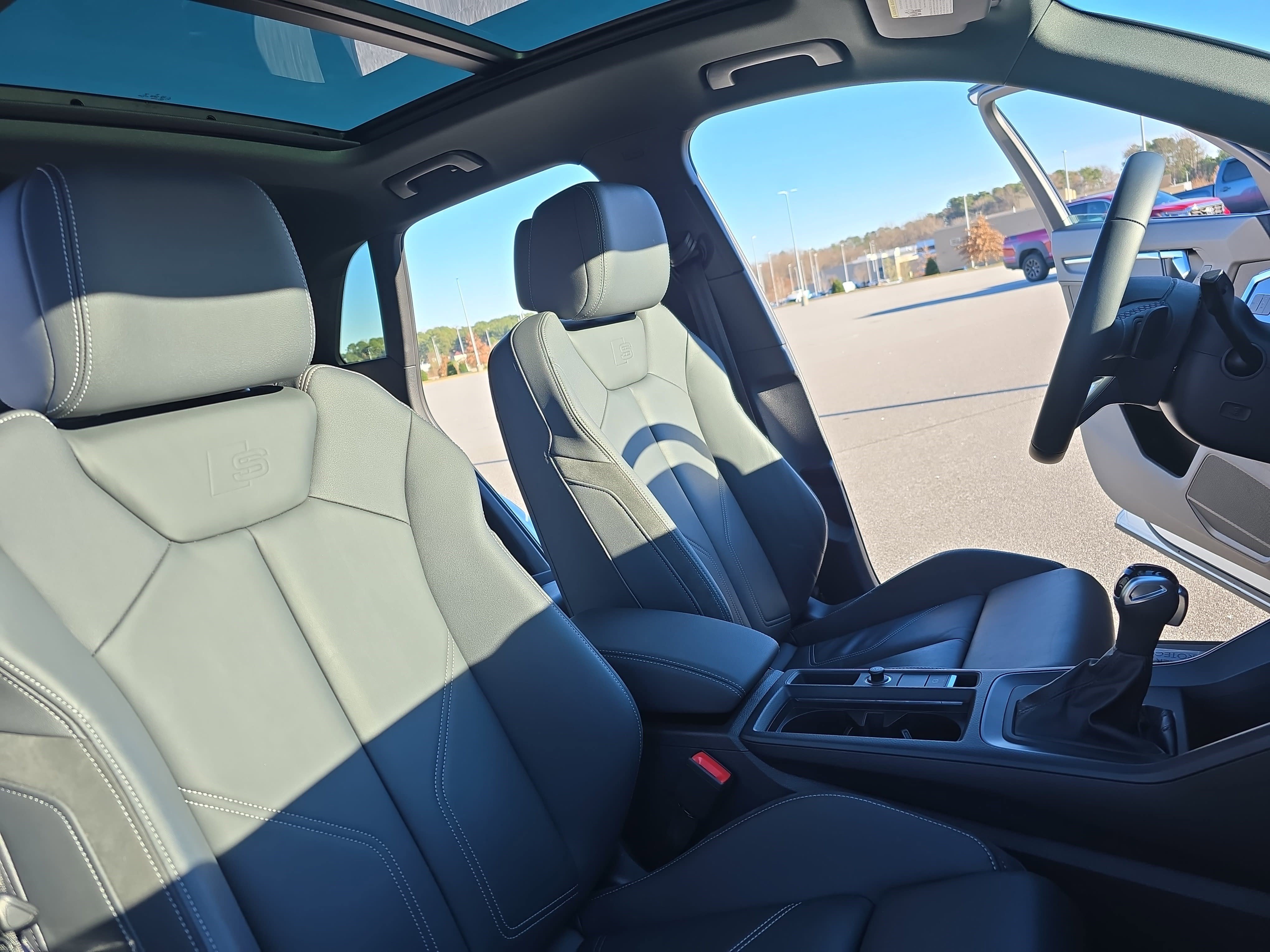 Certified 2023 Audi Q3 2.0T Premium w/ Black Optic Sport Package image 10