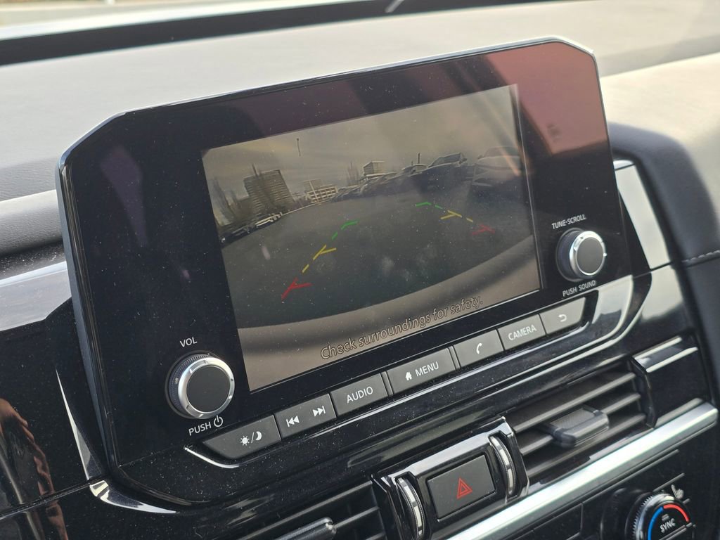 Used 2024 Nissan Pathfinder SV image 32