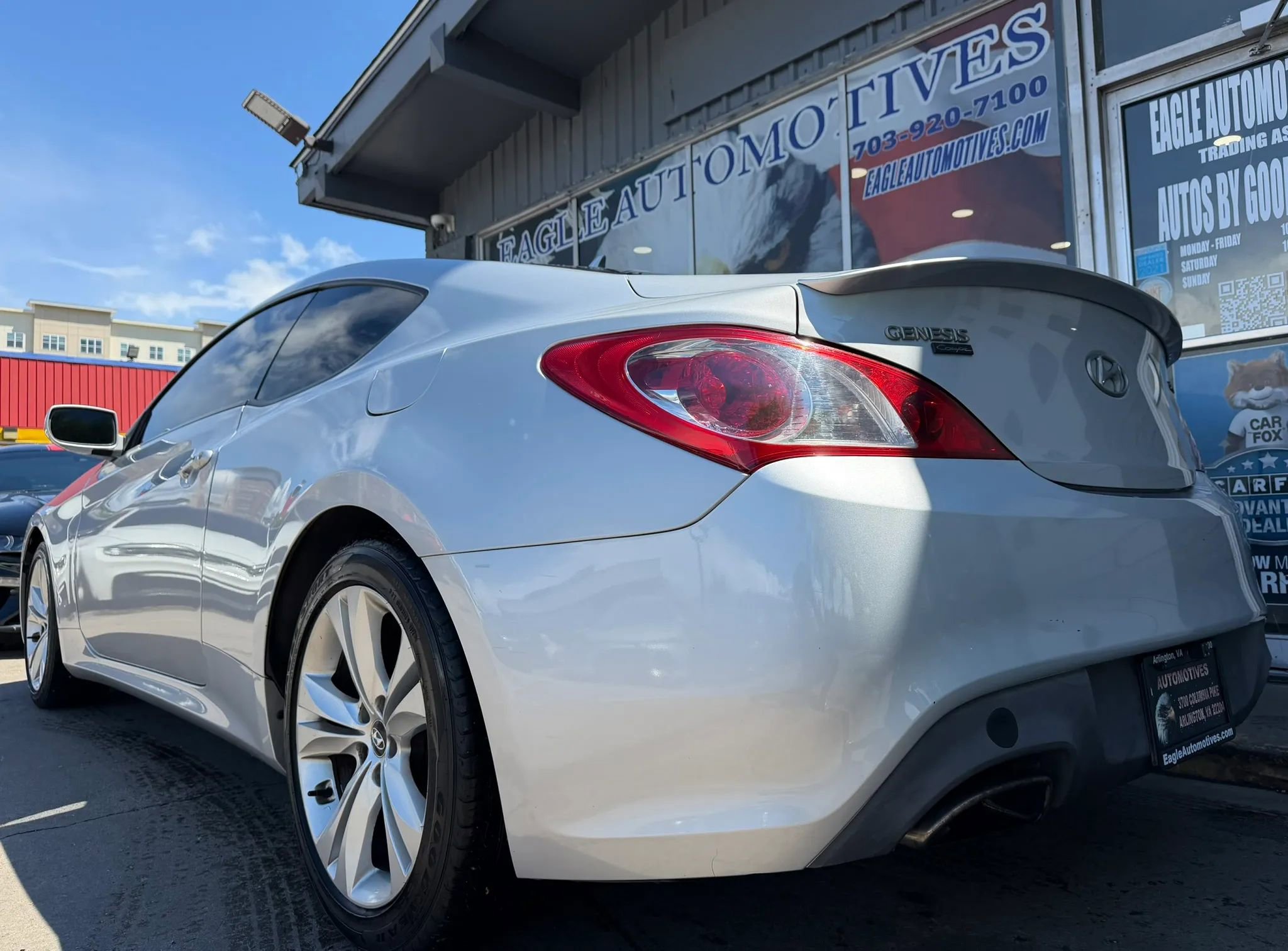 Used 2011 Hyundai Genesis 2.0T RWD image 4