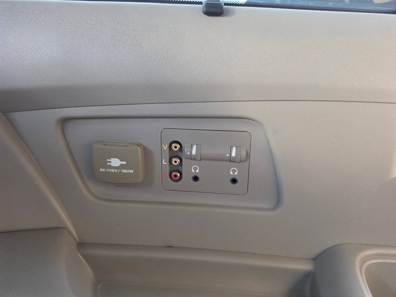 Used 2012 Honda Odyssey Touring Elite image 28