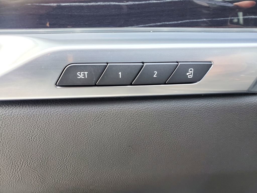 Certified 2025 Cadillac Escalade Sport image 17