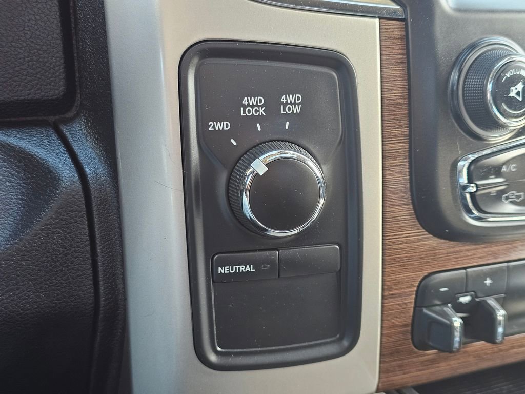 Used 2014 RAM 2500 Laramie w/ Convenience Group AWD/4WD image 23