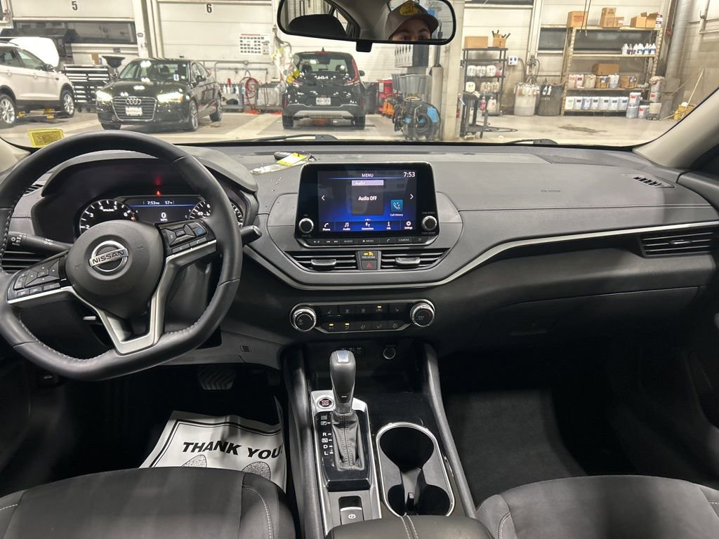 Used 2021 Nissan Altima 2.5 SV w/ SV Premium Package image 6