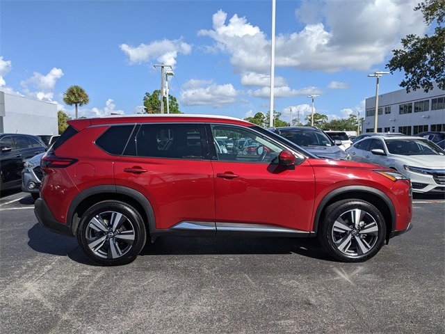 Used 2023 Nissan Rogue SL w/ SL Premium Package image 3