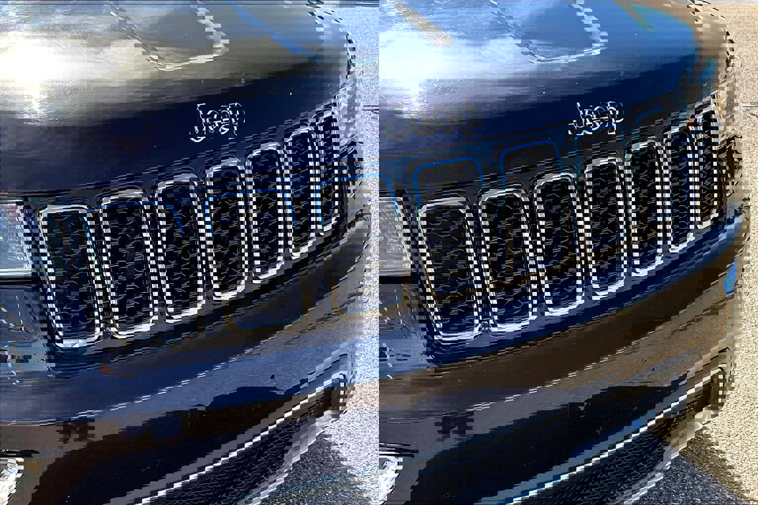 Used 2020 Jeep Grand Cherokee Limited image 33