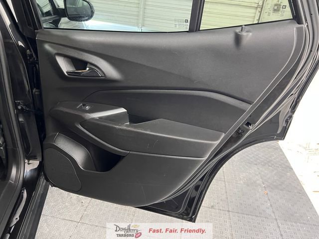 Used 2025 Chevrolet Trax LT image 35