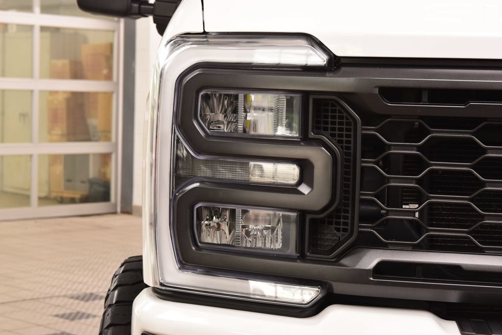 Used 2023 Ford F250 Lariat w/ Lariat Ultimate Package AWD/4WD image 11