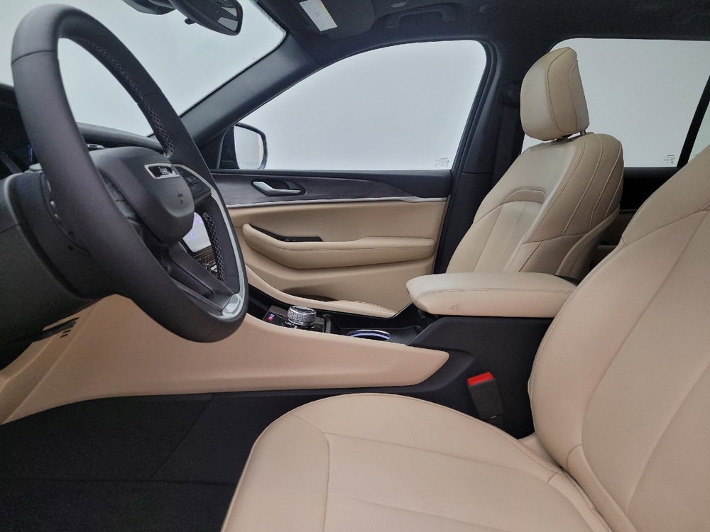 Used 2024 Jeep Grand Cherokee Limited 4xe image 17