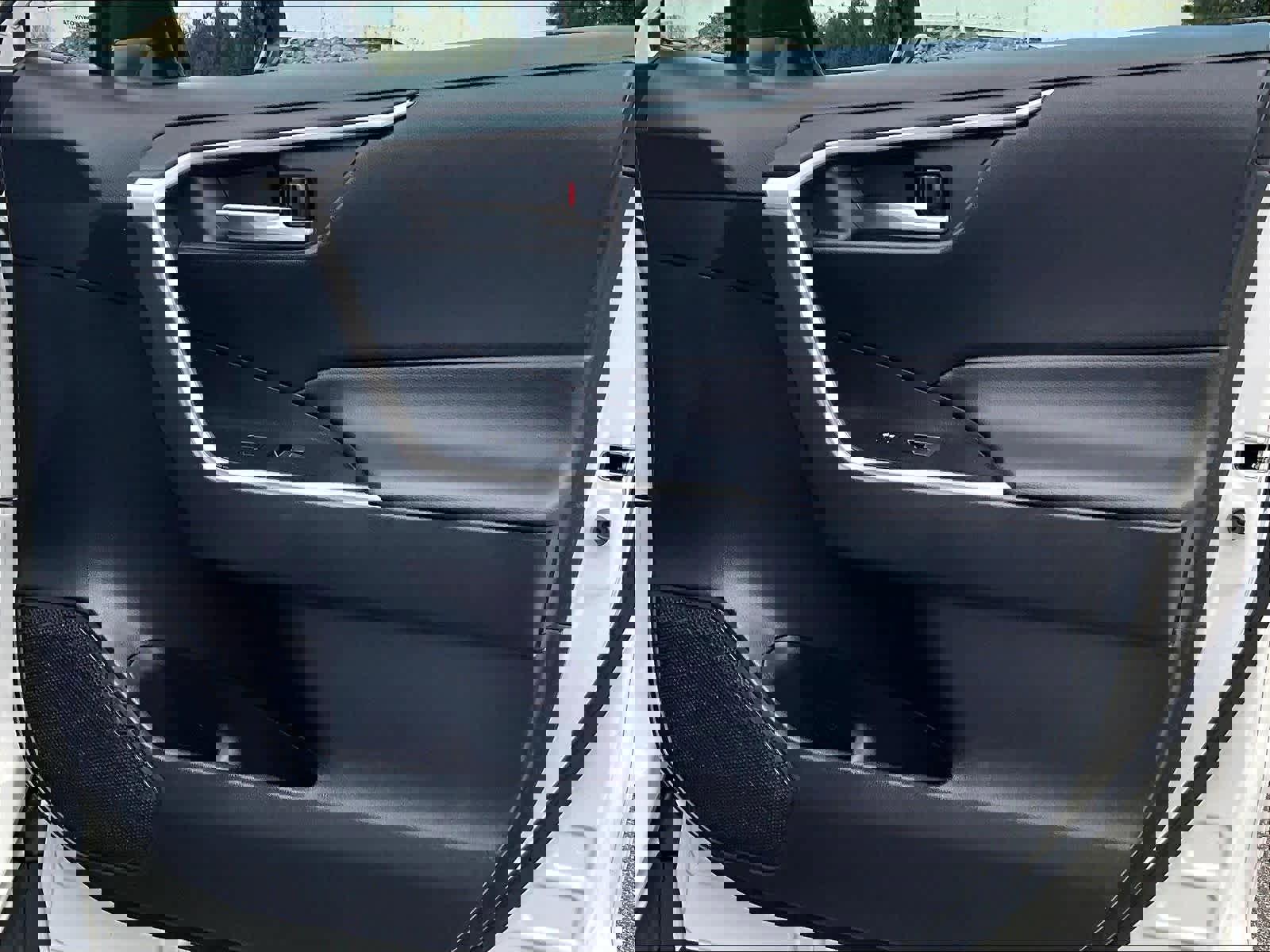 Used 2023 Toyota RAV4 XLE w/ Convenience Package image 12