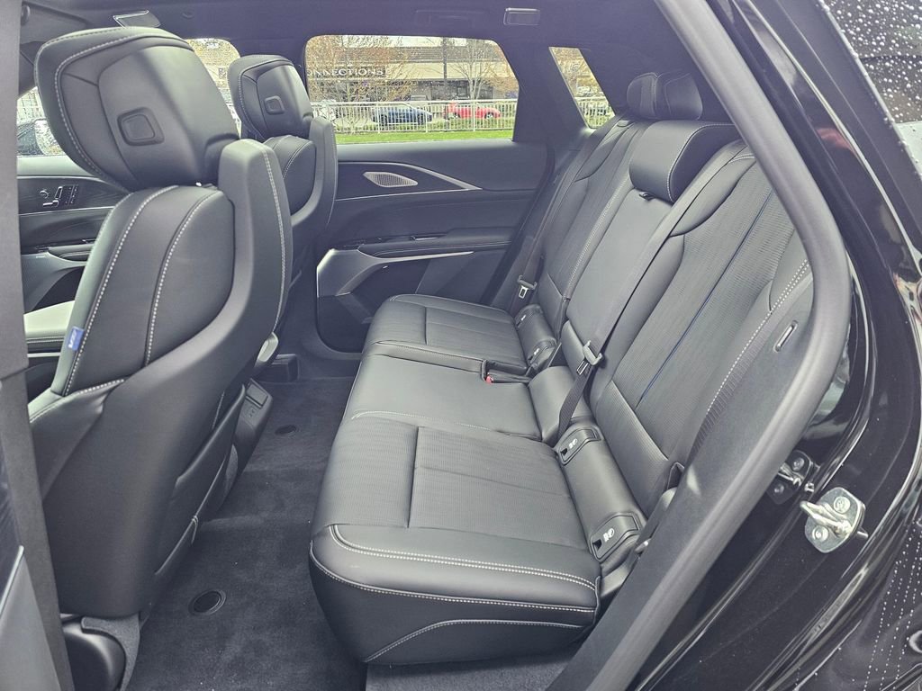 New 2026 Cadillac Lyriq V AWD/4WD image 16